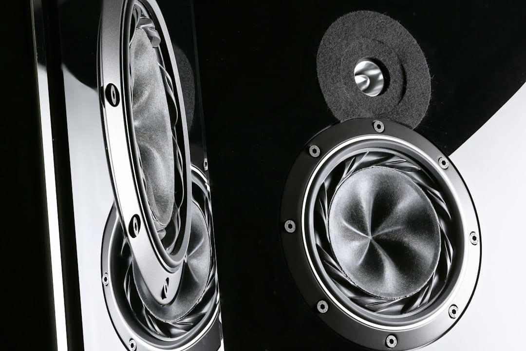 Photo speaker