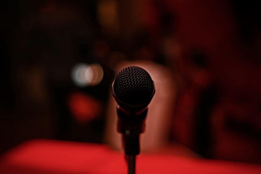 Photo speaker booking